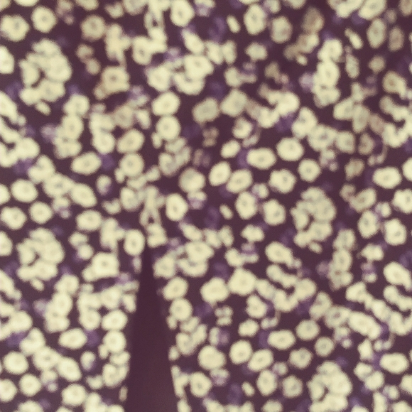 Beautiful Flowered Express Pencil Skirt - Picture 5 of 7